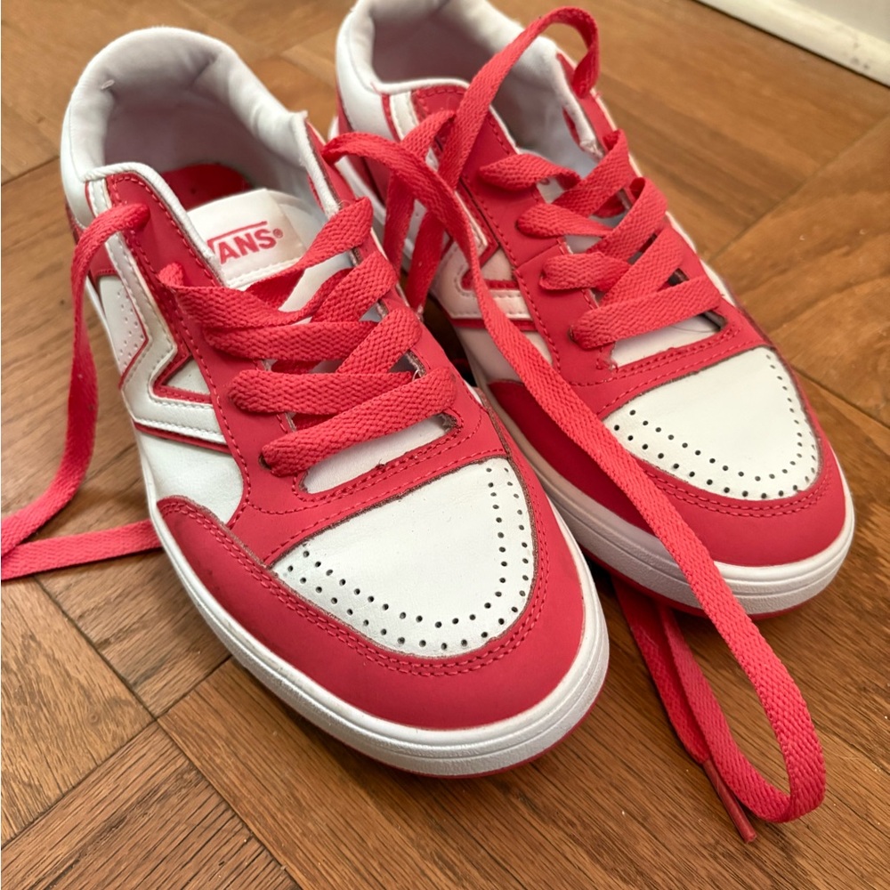 Vans Lowland ComfyCush Red and White Sneakers Shoes Kids Size 5 women’s size 6.5